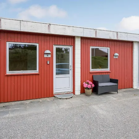 Two-bedroom With Sea View 04 *